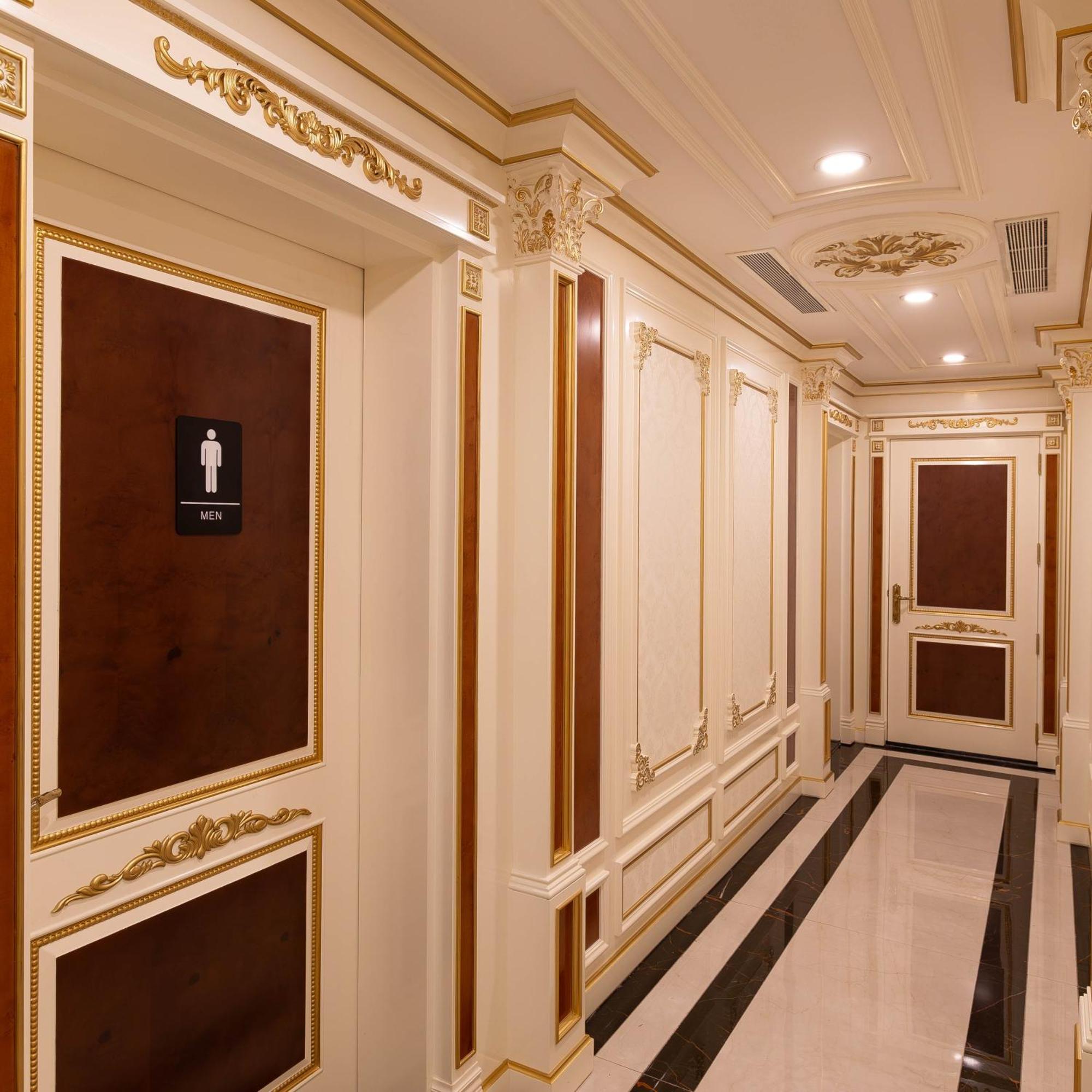 Cristal Erbil Hotel Экстерьер фото The interior of the train