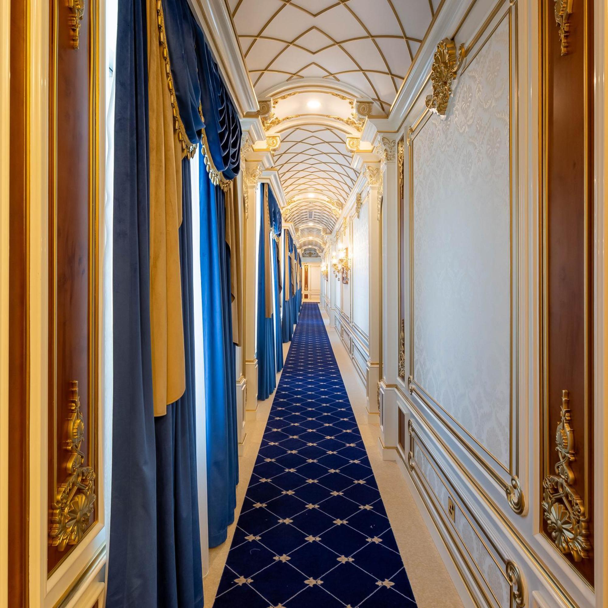 Cristal Erbil Hotel Экстерьер фото The interior of the train