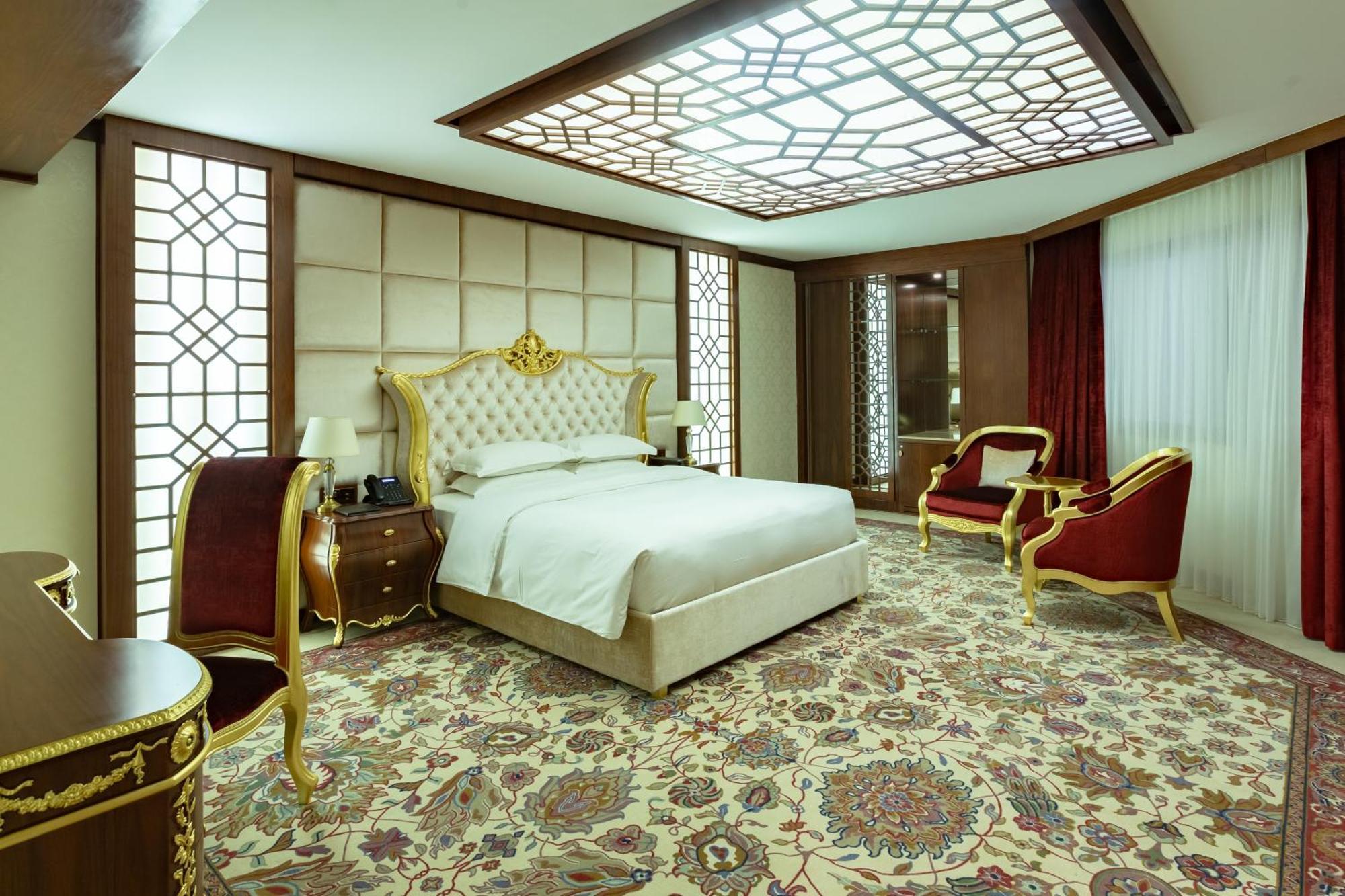 Cristal Erbil Hotel Экстерьер фото A bedroom in the hotel